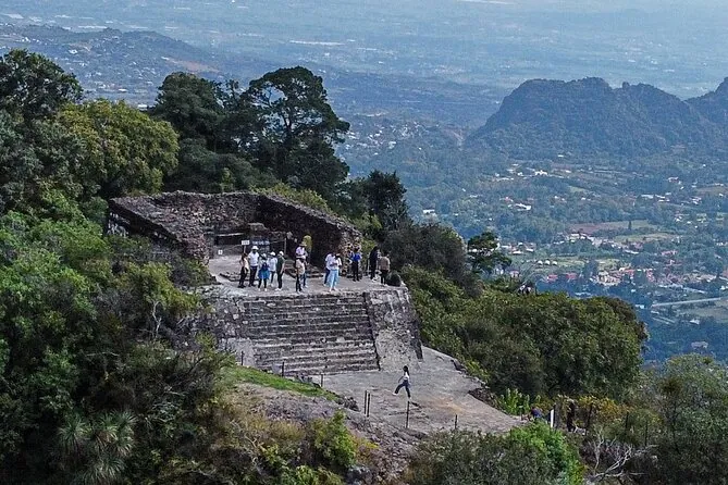 Cielo y leyendas de Tepoztlán